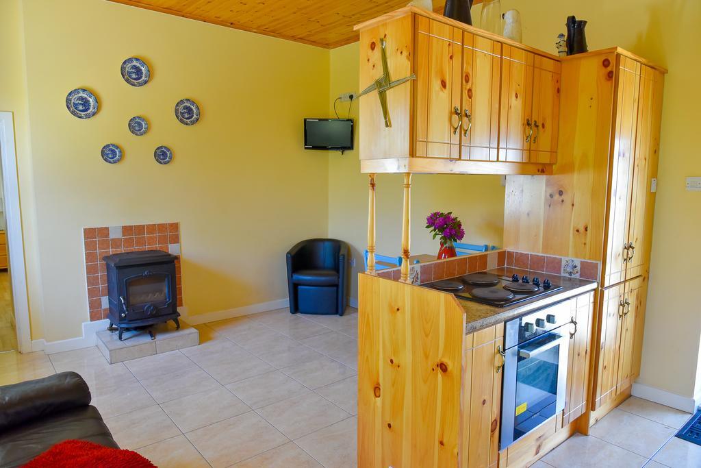 Achill Sound Achill Cottages מראה חיצוני תמונה